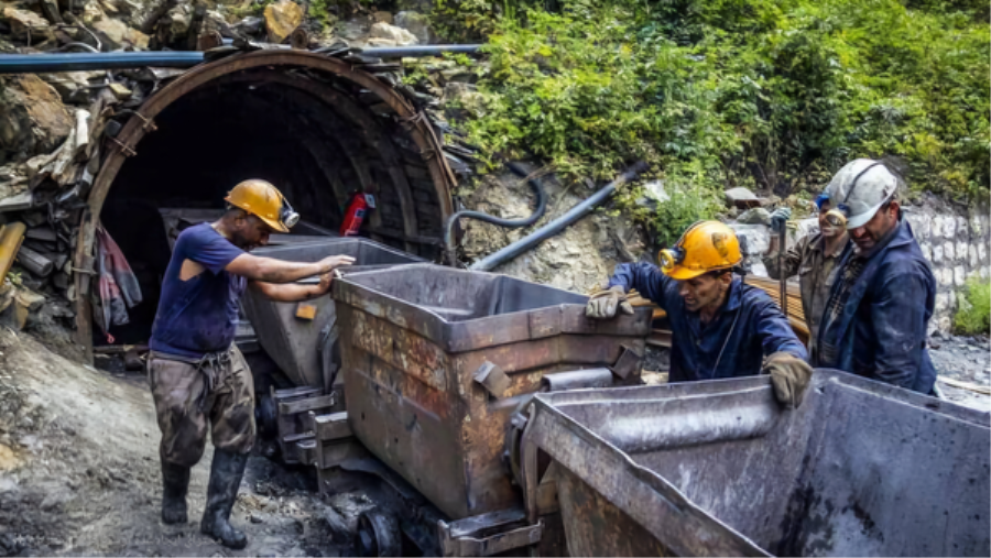 کلیات طرح توسعه بهره‌برداری و ارتقای ایمنی معادن زغال سنگ تصویب شد
